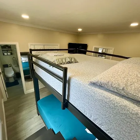 Homestay Near Free Ferry Boat! New York