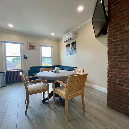 Near Free Ferry Boat! Homestay New York