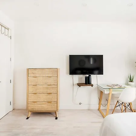 1597-4 Brand New Prime Ues W D Walk To C Park New York