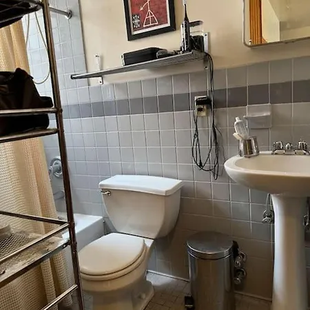 1 Bedroom Retreat In West Harlem - Near Columbia U Apartment *