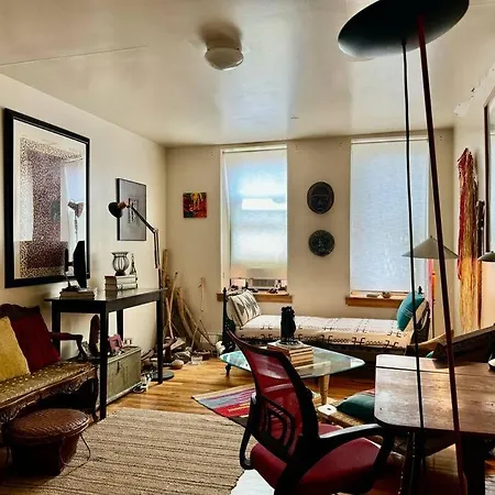 Apartment 1 Bedroom Retreat In West Harlem - Near Columbia U