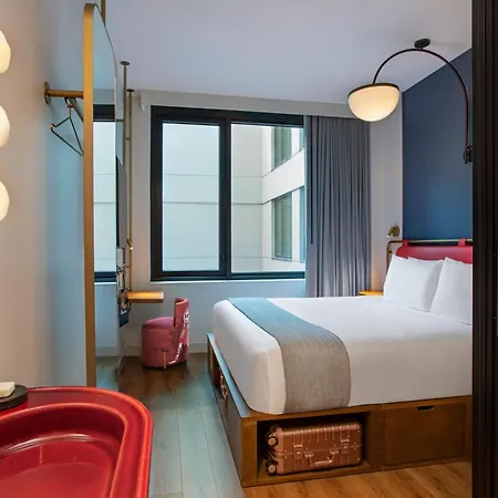Hotel Moxy Nyc Lower East Side 3*