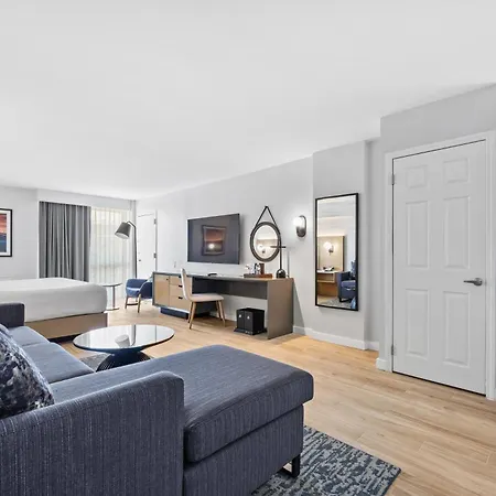 Doubletree By Hilton Jfk Airport Hotel 3*