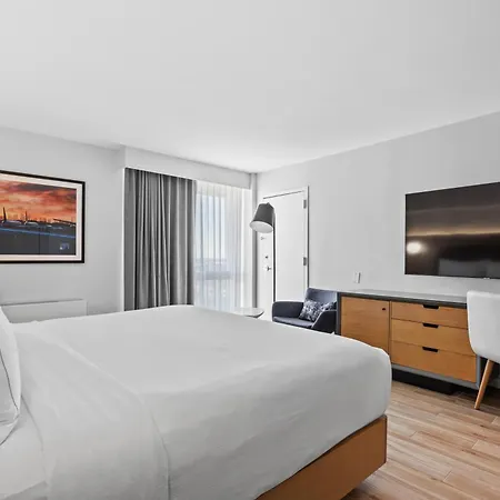 Hotel Doubletree By Hilton Jfk Airport 3*