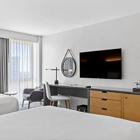 Doubletree By Hilton Jfk Airport 3*