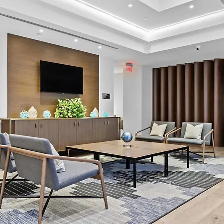 Hotel Doubletree By Hilton Jfk Airport 3*