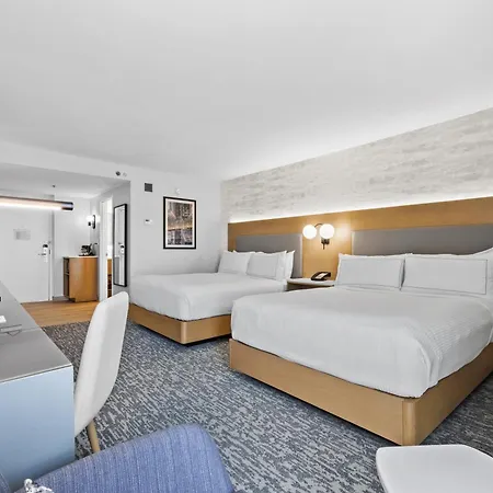 Hotel Doubletree By Hilton Jfk Airport 3*
