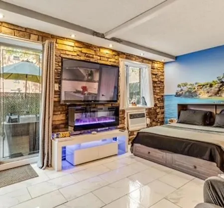 Private With Separate Entrance & Backyard, Quiet Brooklyn New York