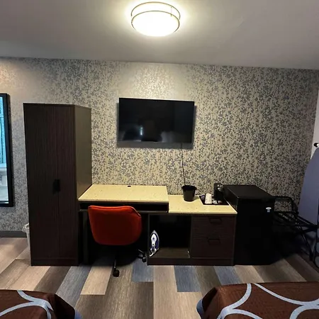 Hotel Super 8 By Wyndham Brooklyn Fulton Street Broadway Junction