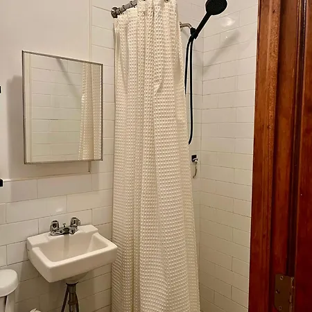 City Center Cozy Quiet Bedroom With Private Bath Homestay *