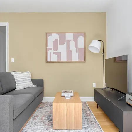 Apartment Midtown East 2br W Doorman Elevator Gym Nr Un Nyc-951