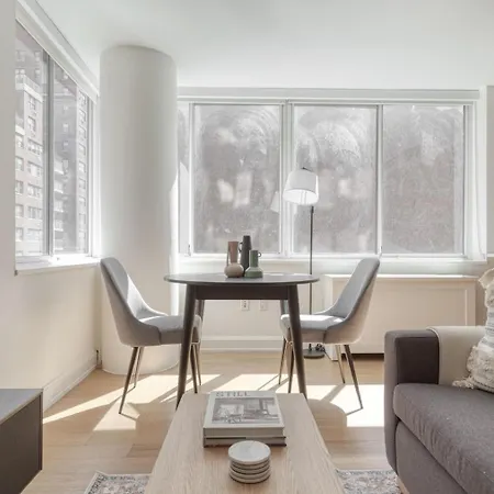 Midtown East 2br W Doorman Elevator Gym Nr Un Nyc-951 Apartment New York