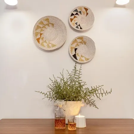 Apartment Bright Designer In Historic Harlem, 20 Minutes From Times Square! New York