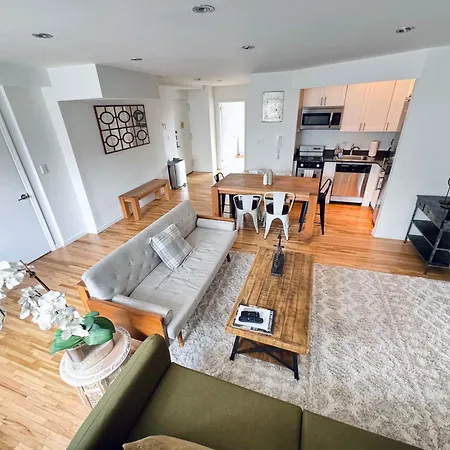 Stylish Duplex Penthouse With Large Outdoor Space *