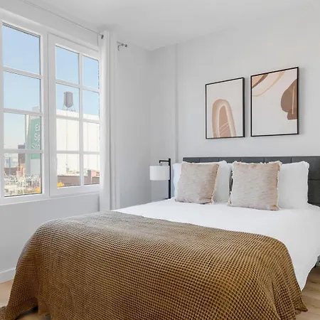 Vinegar Hill 1br W Wd Roof Gym Nr Timeout Building Nyc-959 * New York