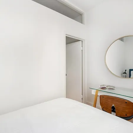 444-1a Beautiful 1br Midtown West Apartment