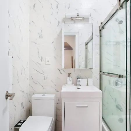 444-1a Beautiful 1br Midtown West Apartment *