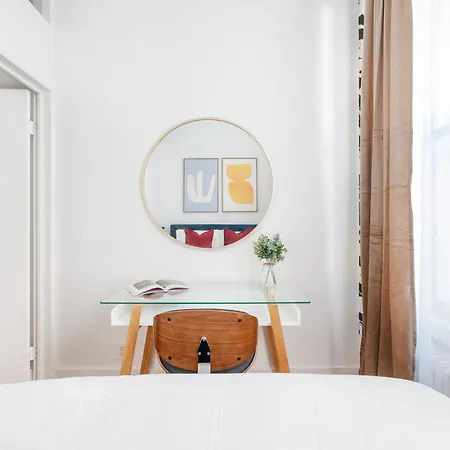 444-1a Beautiful 1br Midtown West New York