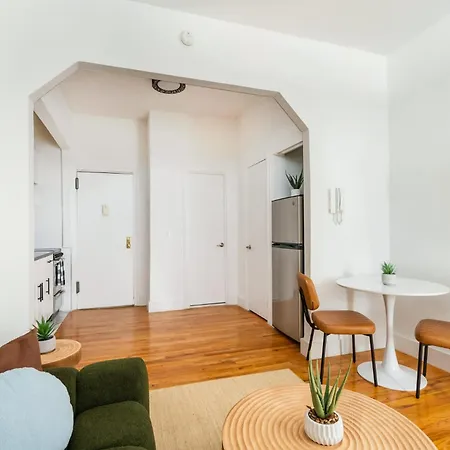 444-1a Beautiful 1br Midtown West *
