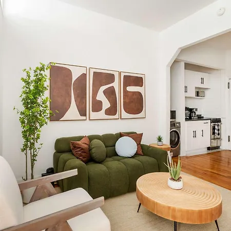 444-1a Beautiful 1br Midtown West Apartment