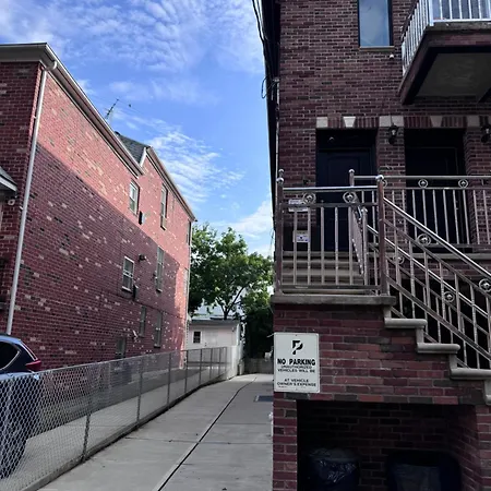 Brooklyn Serenity Homestay *