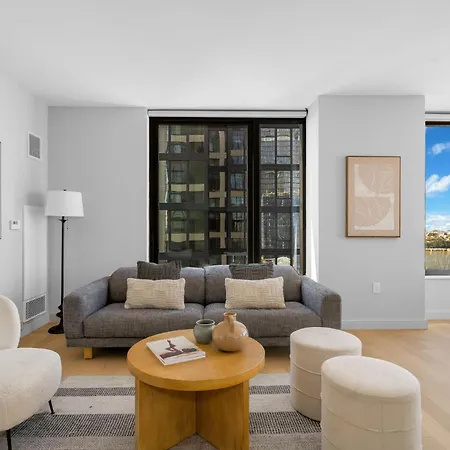 Modern Stylish 2br 2ba In Hudson Yard New York