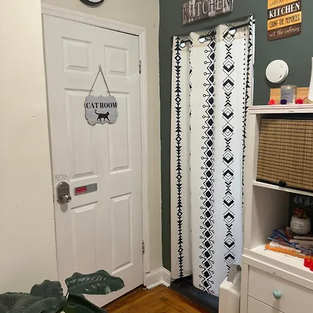 Apartment Cat By Delicate Living Conversion Shared Space Only Cat Friendly Only 25 Min To Time Square