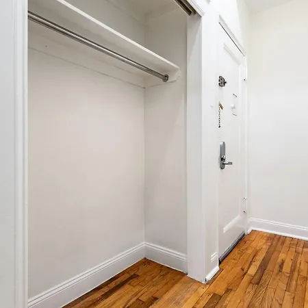 3 Bd Upscale Unit In Manhattan Valley * New York