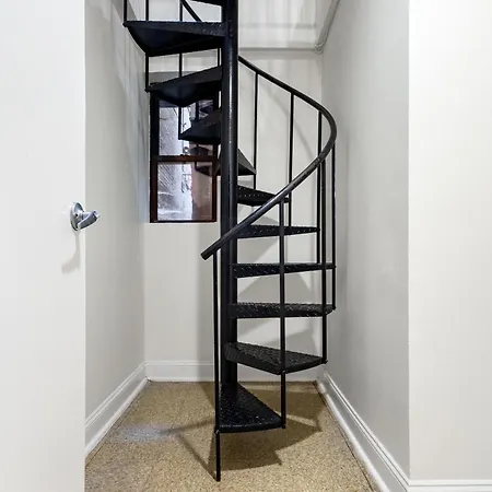 3 Bd Upscale Unit In Manhattan Valley Apartment *