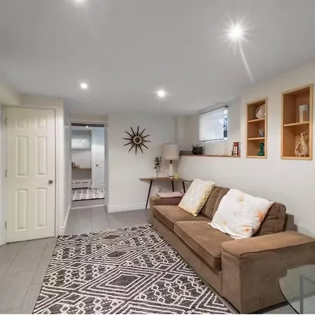 Private Two Bedroom In Victorian Ditmas Park * New York