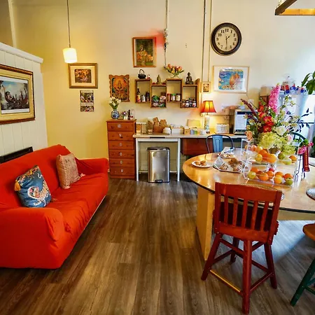Interfaith Retreats Hostel *