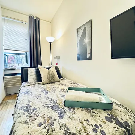 Guest house Ues Manhattan #2 In Shared New York