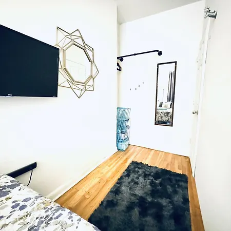 Guest house Ues Manhattan #2 In Shared *