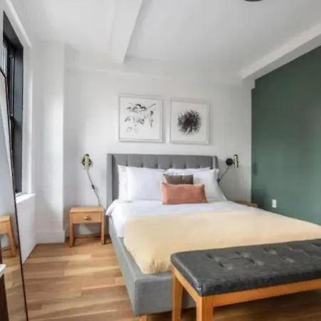 Warm 3 Bedroom Loft In Midtown