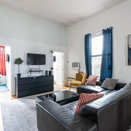Majestic 3 Bedroom In Nyc! Apartment *