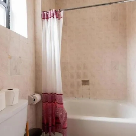 Majestic 3 Bedroom In Nyc! Apartment New York