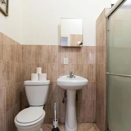 Majestic 3 Bedroom In Nyc! Apartment *