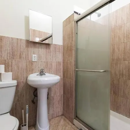 Majestic 3 Bedroom In Nyc! New York