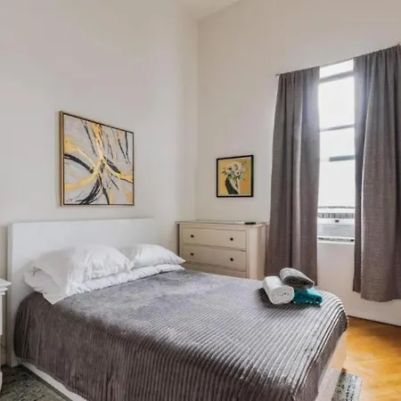 Majestic 3 Bedroom In Nyc! Apartment