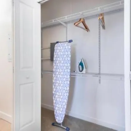 Newly Renovated 3 Bedroom * New York