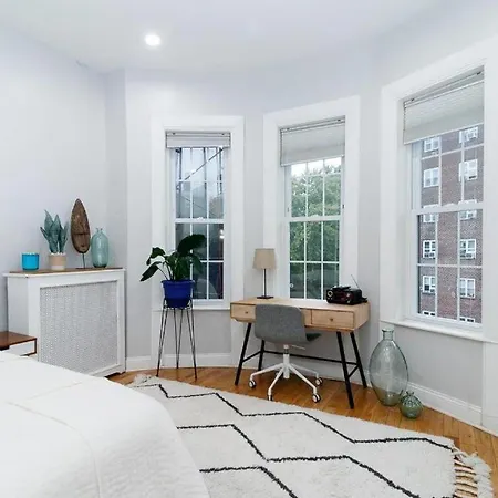 Two Br Beautiful Apt In Prime Location Apartment New York