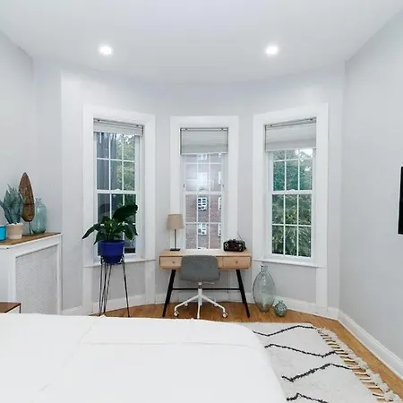 Two Br Beautiful Apt In Prime Location New York