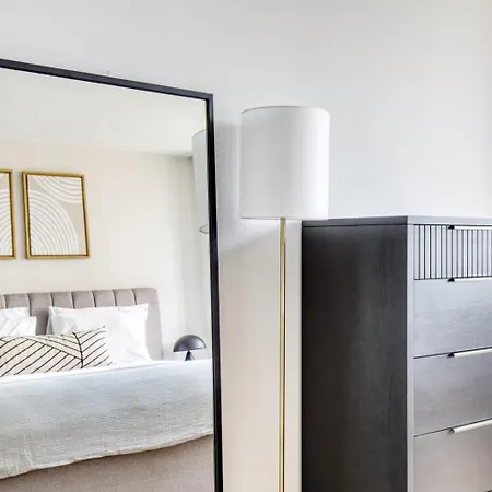 Ues 1br W Gym Pool Doorman Elevator Nr Park Nyc-622 Apartment New York