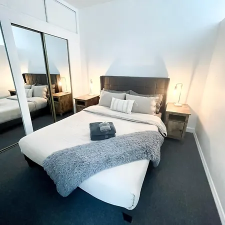 Gorgeous Extra Spacious Duplex Penthouse Apartment *