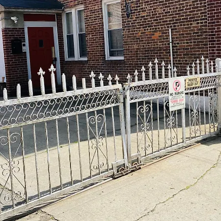 Nyc Cozy Private Bedroom With Free Parking & Near Subway - Business & Tourists New York