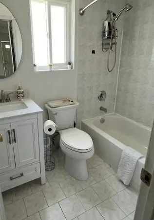 Private Br,ba,kit, Lr 9 Mins To * New York