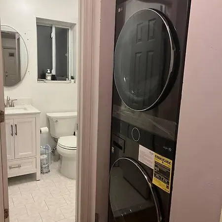 Private Br,ba,kit, Lr 9 Mins To