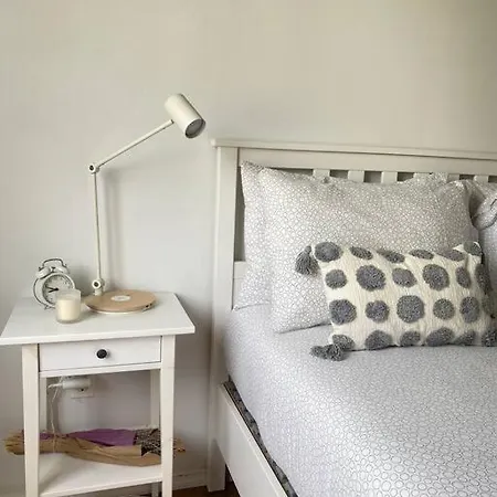 Private Br,ba,kit, Lr 9 Mins To