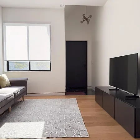 New Beautiful Modern One Bedroom In Brooklyn Apartment *
