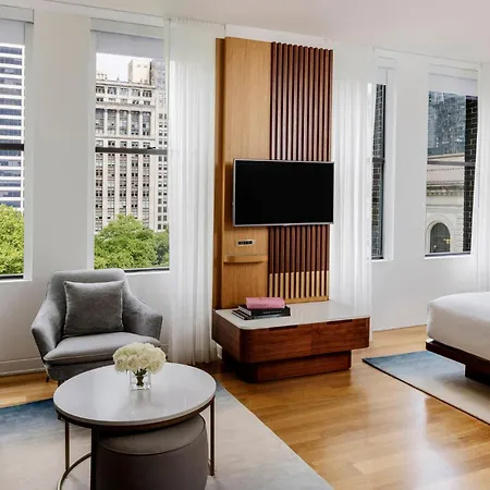 Bryant Park 4*